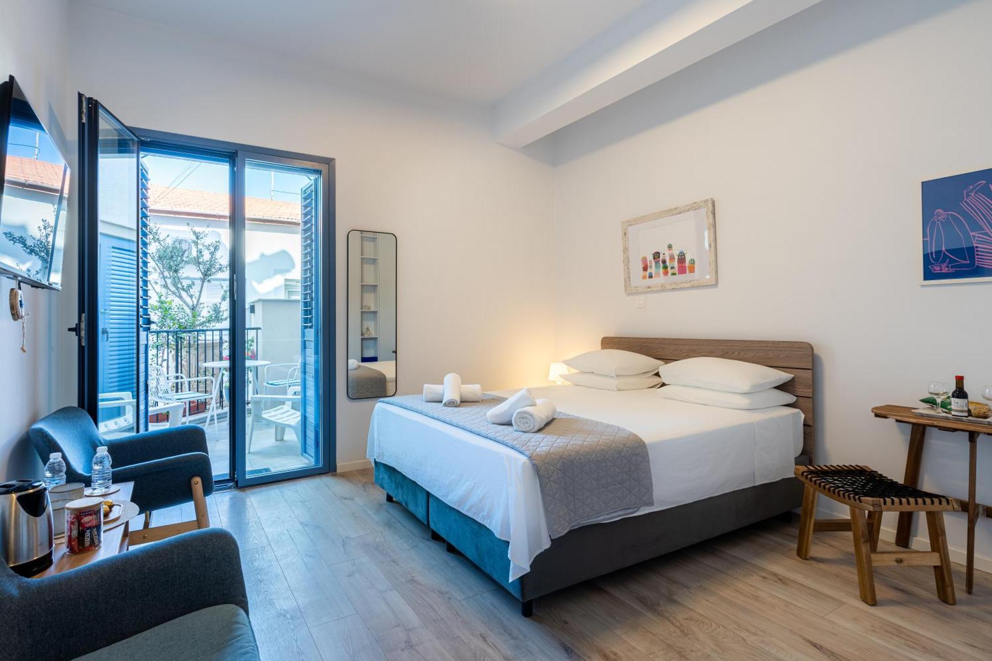 Le Voyageur By The Sea - Furnished Rooms Larnaca Exterior photo